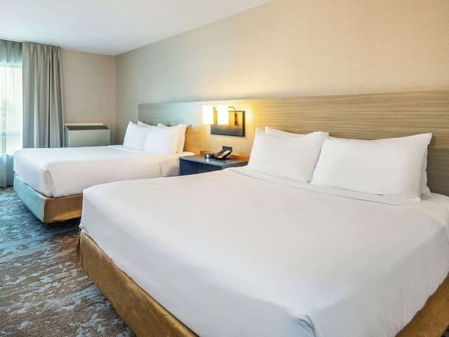 Room, 2 Queen Beds, Non Smoking (Upper Floor)