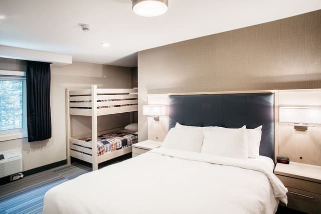 Queen Family Suite with Fireplace (Not Pet Friendly)
