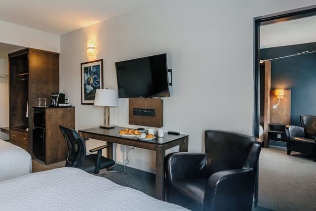 Family Room (Comfort)