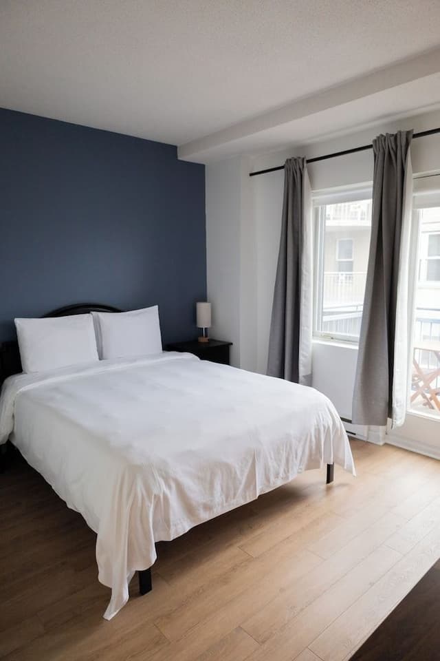 Standard Room, 1 Queen Bed, Balcony