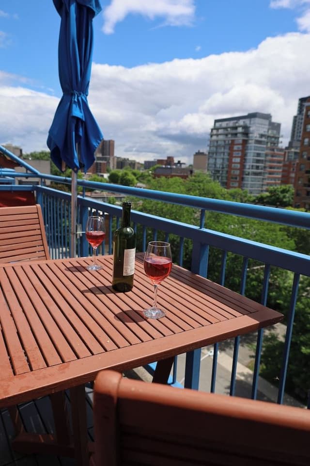 Suite, 2 Bedrooms, Balcony