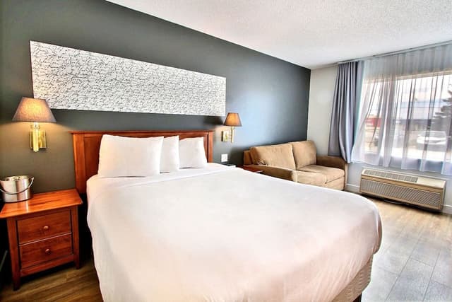 Classic Room, 1 Queen Bed with Sofa bed