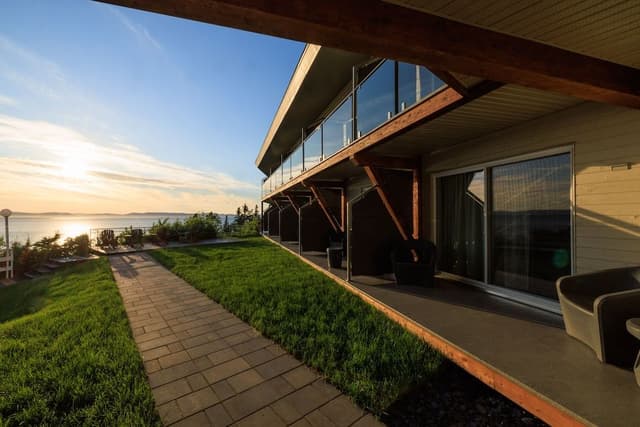 Panoramic Room, 2 Queen Beds, Balcony, Ground Floor