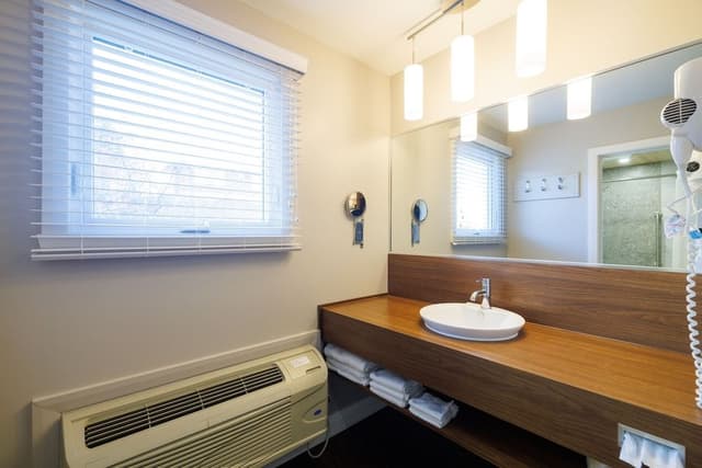 Standard Room, 2 Queen Beds, City View (Pavilion)