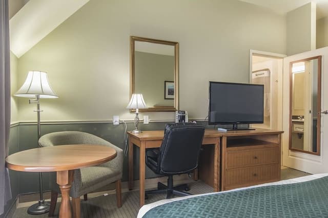 Standard Room, 2 Queen Beds, Non Smoking