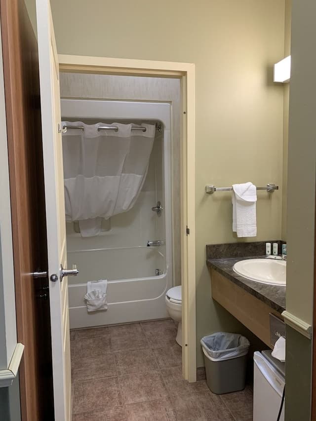 Standard Room, 1 Queen Bed, Non Smoking