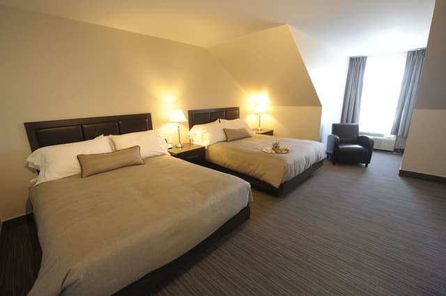 Suite, 2 Queen Beds, Non Smoking
