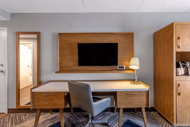 Room, 1 King Bed with Sofa bed, Non Smoking