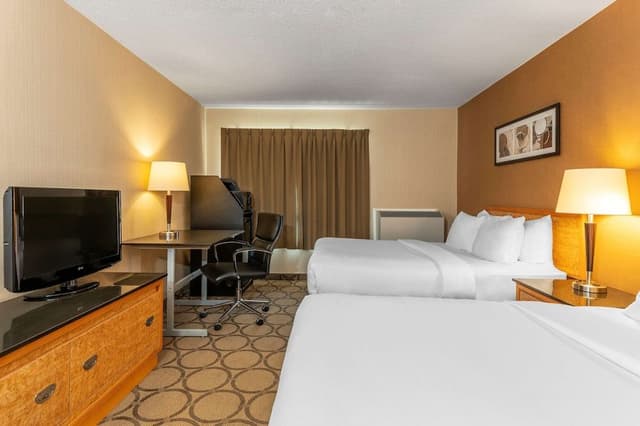 Deluxe Room, 2 Double Beds, Refrigerator & Microwave, Ground Floor
