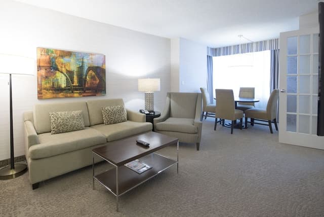 Executive Suite, 1 King Bed with Sofa bed, Executive Level