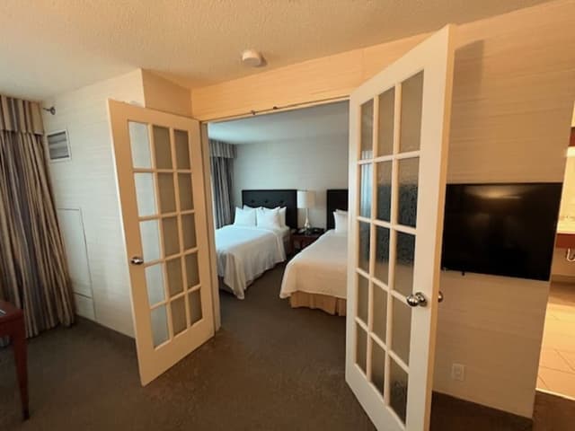 Executive Suite, Multiple Beds, Executive Level
