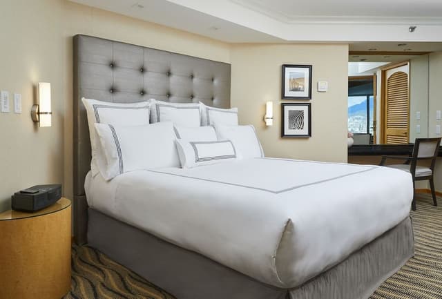 Suite, 1 King Bed, Harbor View