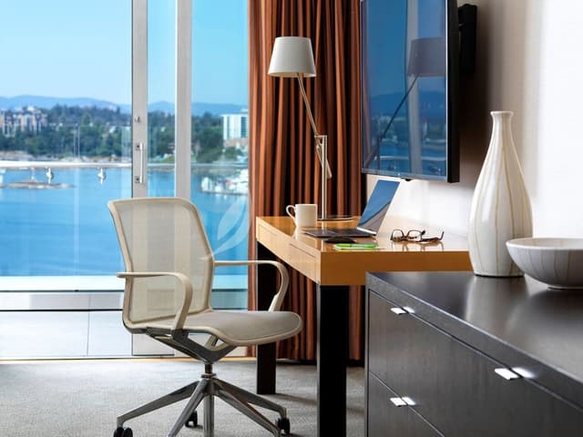 Premium Studio, 1 King Bed, Patio, Ocean View (Erickson Wing)