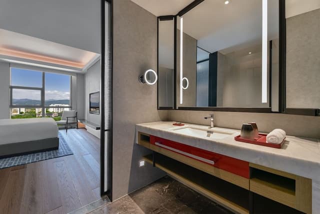 Grand Deluxe Family Suite