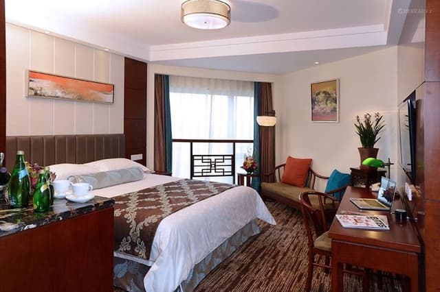 Business King Room
