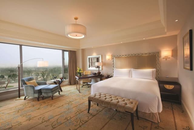 Deluxe Room, 1 King Bed, Park View