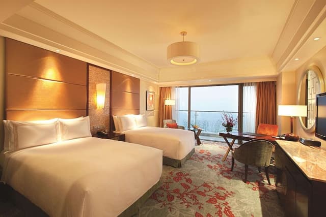 Fairmont Gold, Deluxe Twin Room, 2 Double Beds, Lake View