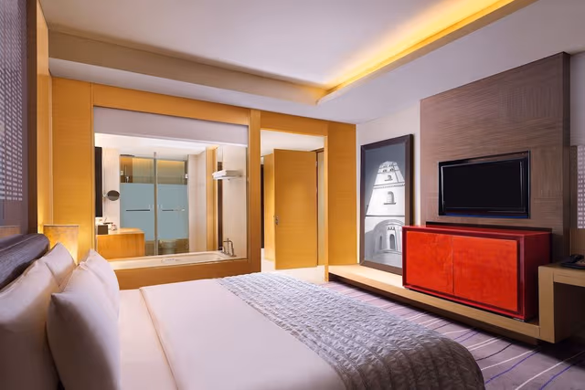 Deluxe Room, 1 King Bed