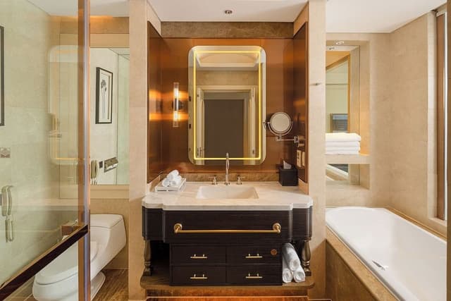 Deluxe sea-view king bed room