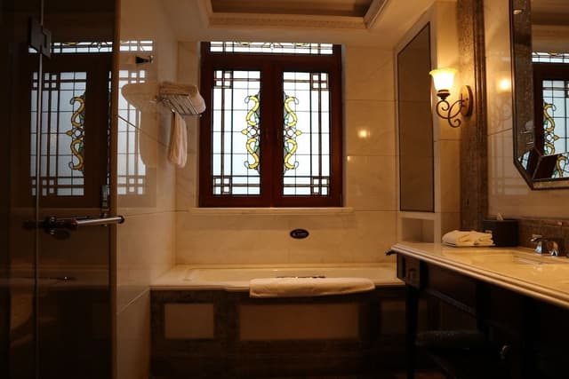 Suite, Garden View