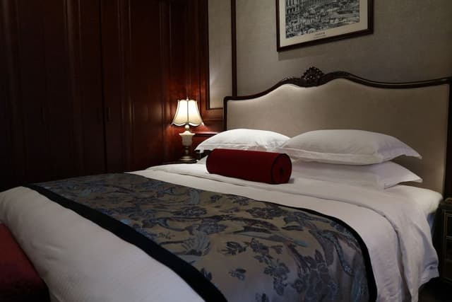 Suite, Garden View