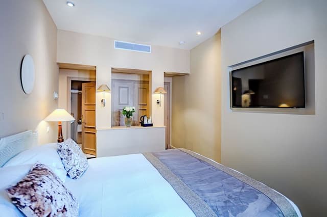 Executive Room (Wine tasting included)