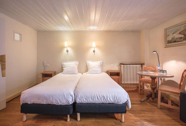 Room (Vallot,up to 4 adults)