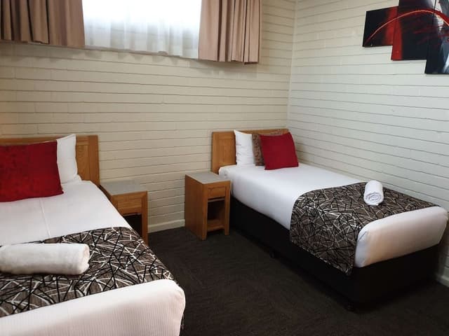 Standard Apartment, Multiple Beds, Non Smoking, Kitchenette (Walk-in Shower)