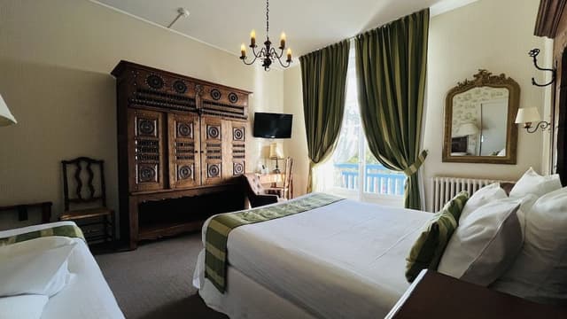 Classic Triple Room, Sea View
