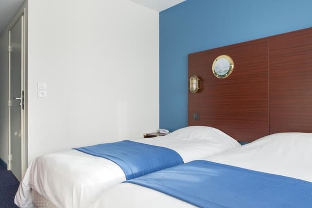 City Twin Room