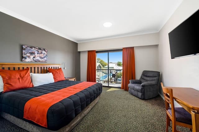 Standard Room, 1 King Bed with Sofa bed, Non Smoking