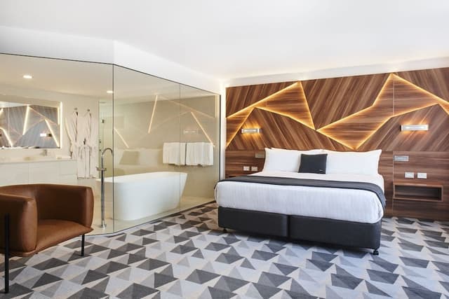Premium King Suite