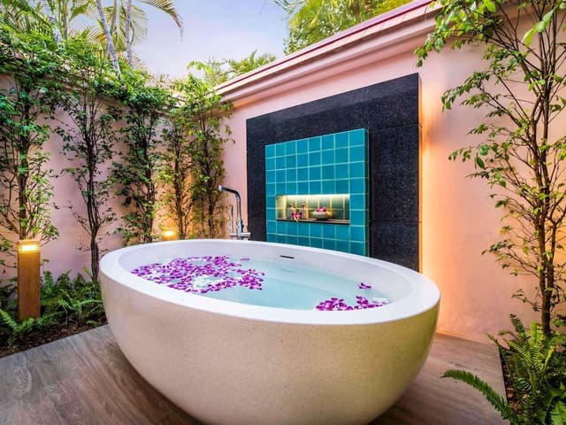 Signature Pool Villa