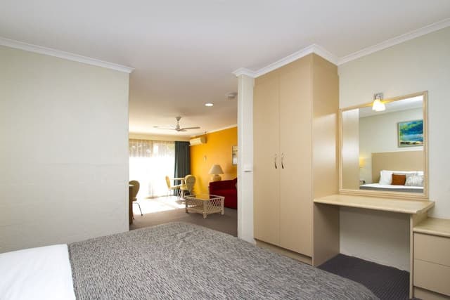 Superior Spa Suite