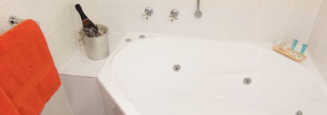 Superior Spa Suite