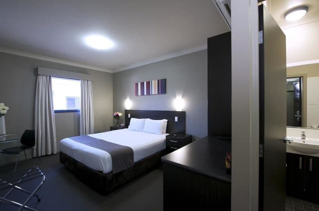 Standard Room, 1 Queen Bed, Non Smoking