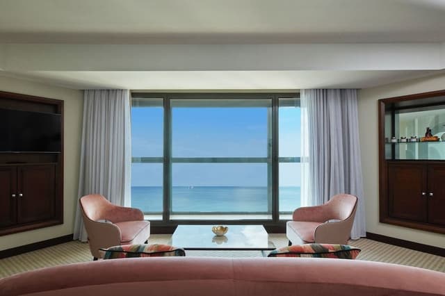 Suite, Sea View (Prestige)