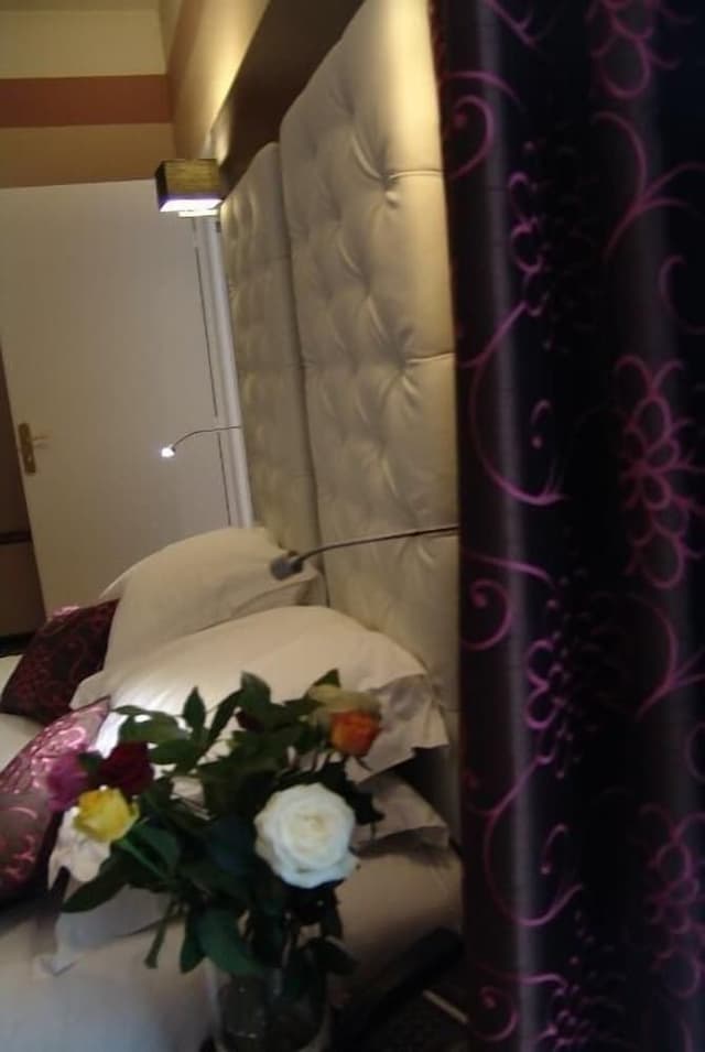 Classic Room, 1 Queen Bed, Non Smoking