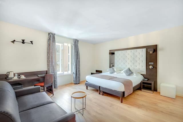 Junior Suite, 1 Queen Bed, Non Smoking
