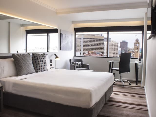Superior Room, 1 King Bed, City View