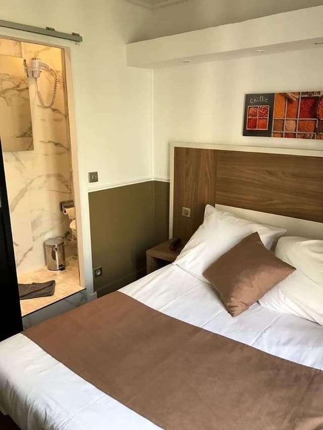 Double Room courtesy