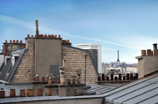 Double Room (Eiffel)
