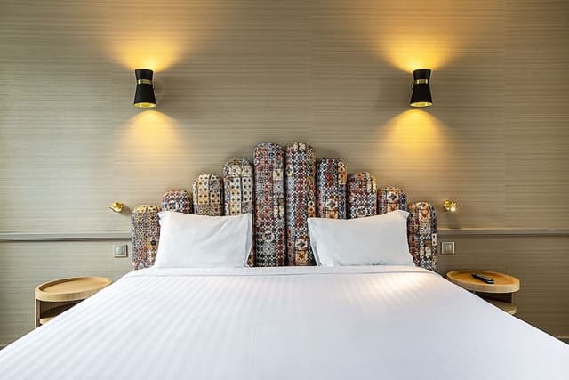 Double Room (Eiffel)
