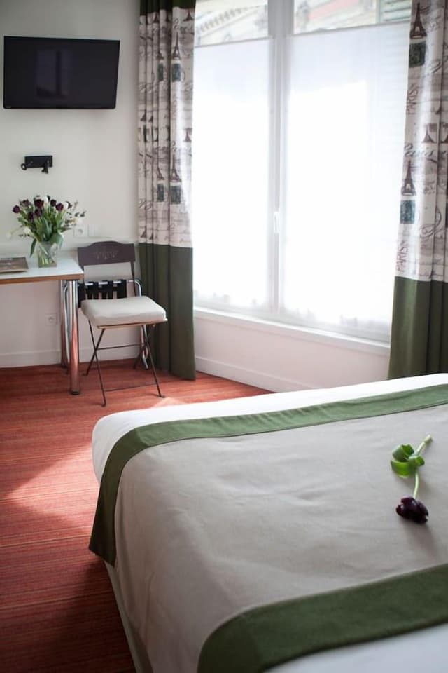 Traditional Double Room, Bathtub