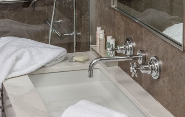 Signature Suite