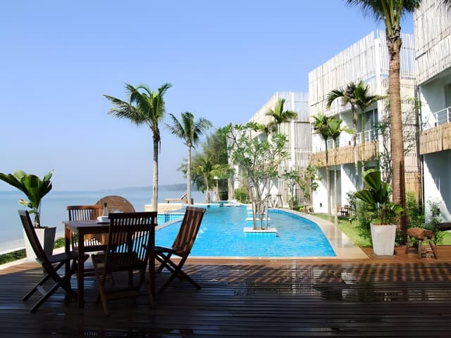 Deluxe Double or Twin Room with Sea View
