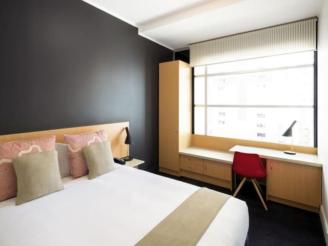 Standard Room, 1 Queen Bed