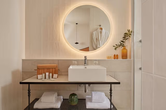 Mini Suite with Jacuzzi