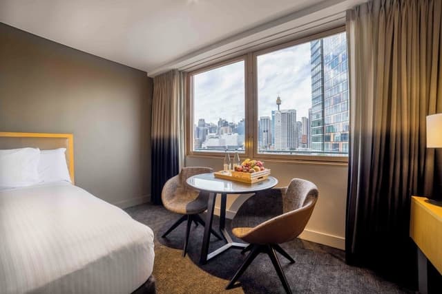 Deluxe Room, 1 Queen Bed (City Skyline)