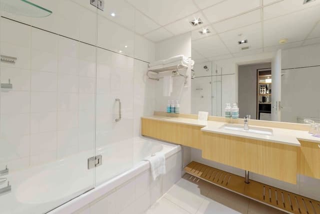 Executive Suite, 2 Double Beds (Darling Harbour Facing)